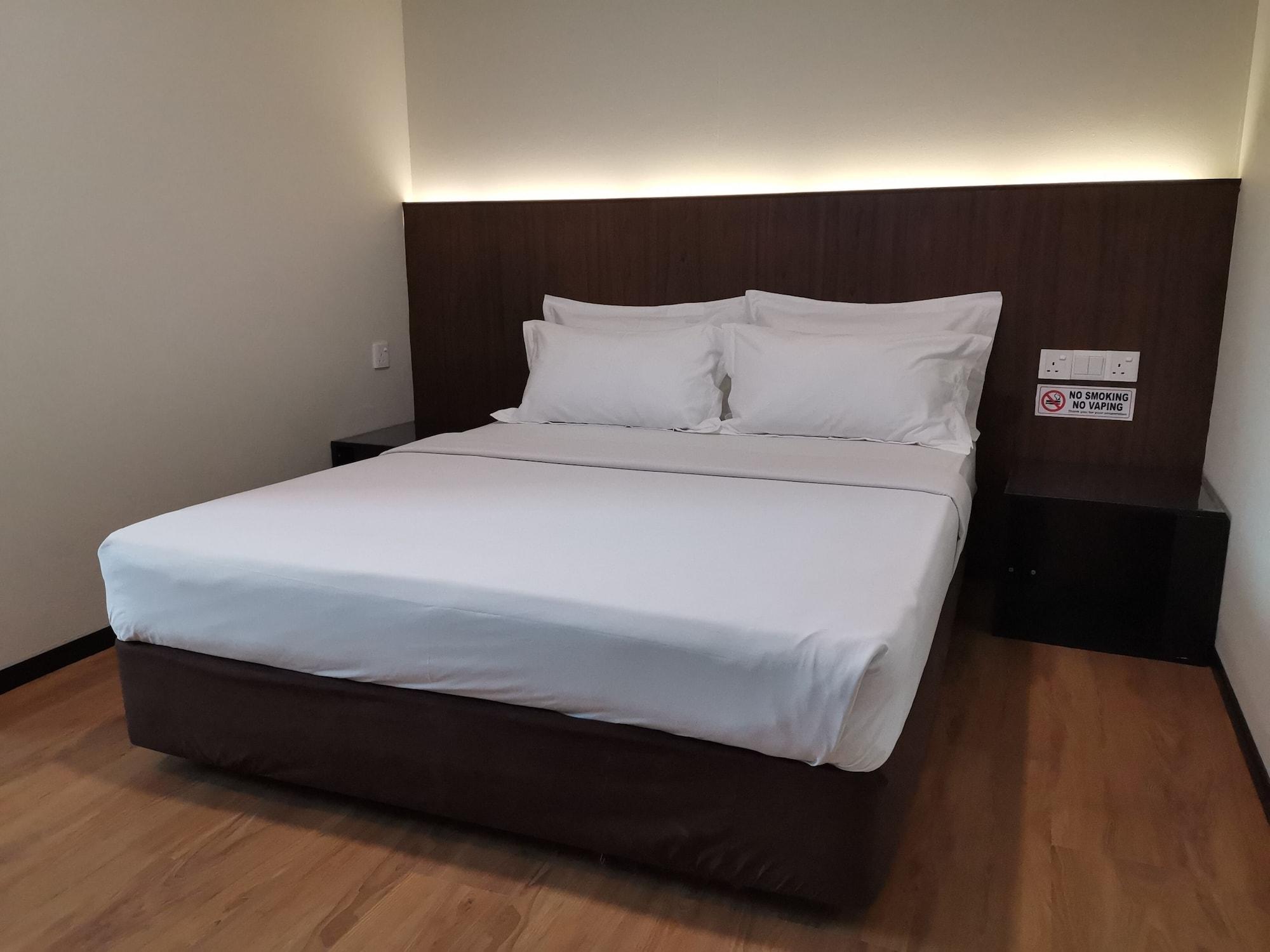 Hotel Holiday Kota Kinabalu Exteriör bild