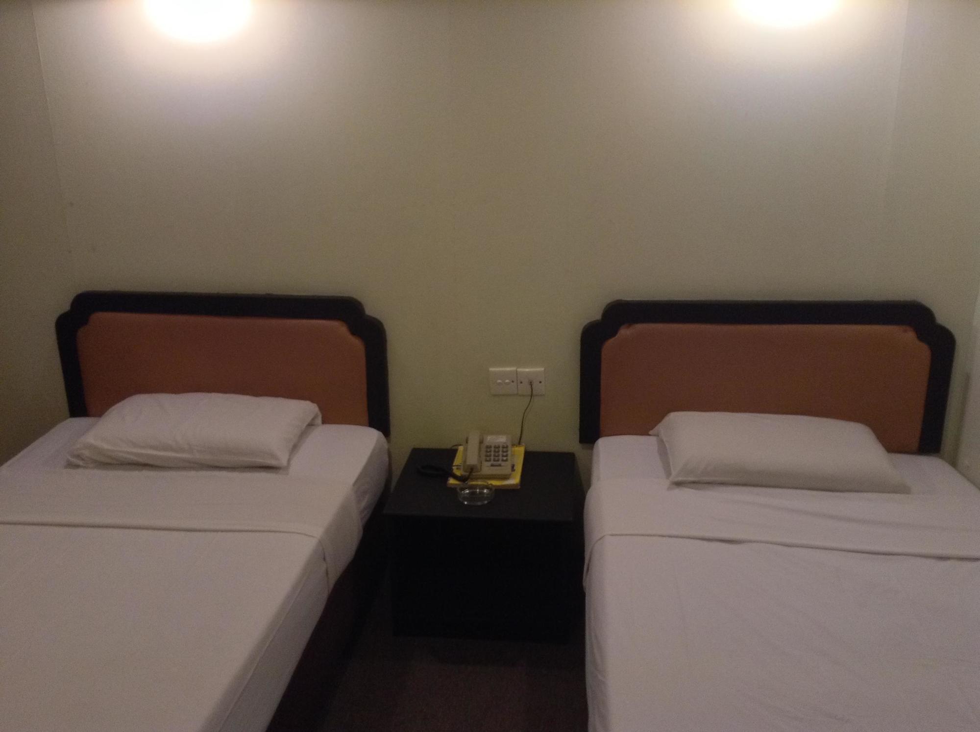 Hotel Holiday Kota Kinabalu Exteriör bild