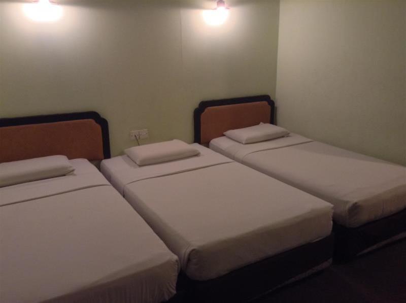 Hotel Holiday Kota Kinabalu Exteriör bild
